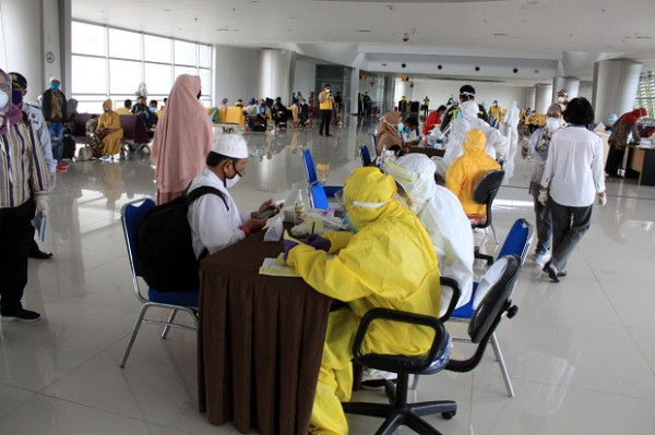 Usai Jalani Rapid Test, 249 TKI Dari Malaysia Negatif Corona