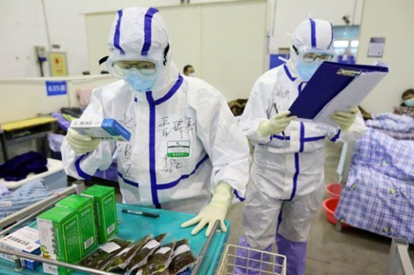 Selain APD untuk Tenaga Medis, Pemerintah Terus Racik Obat Alternatif Corona