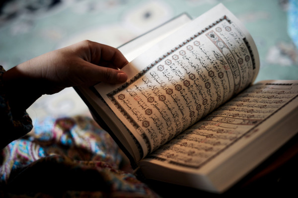 4 Tips Bisa Khatam Membaca Alquran Saat Ramadan