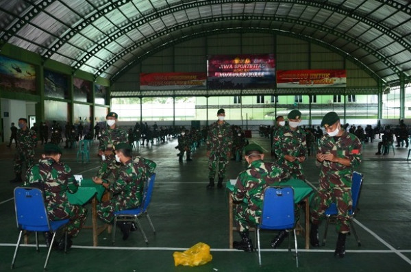 Ratusan Prajurit Divif 2 Kostrad Jalani Rapid Test COVID-19