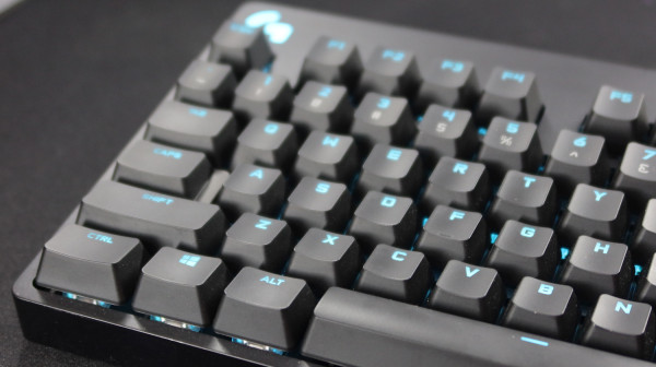 Saya Mencoba Kibor untuk Atlet esport, Gimana Rasanya?