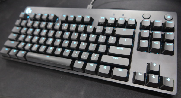 Saya Mencoba Kibor untuk Atlet esport, Gimana Rasanya?