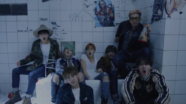 Peringatan 5 Tahun Jungkook BTS Jadi Produser, Ini Lagu-Lagunya yang Ciamik