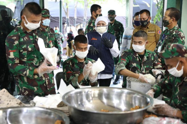 Atasi Dampak COVID-19, Dapur Umum Pemprov Jatim Gandeng PKL