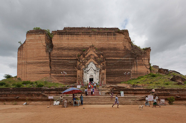 10 Landmark Terkenal di Dunia yang Tak Selesai Dibangun