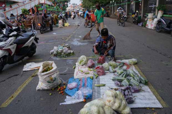 Begini Penampakan Pasar Bintoro Demak saat Terapkan Jaga Jarak