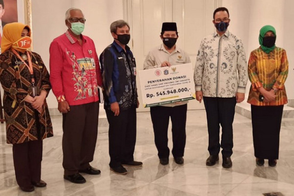 Peduli Corona, Dharma Jaya dan MKKS Salurkan Bantuan