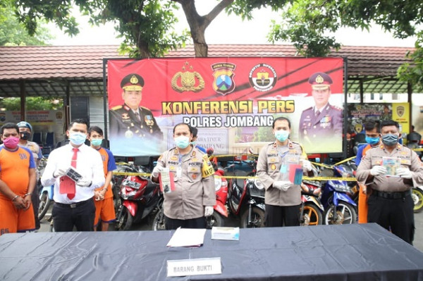 Sindikat Curanmor Diringkus saat Pesan Nopol Palsu