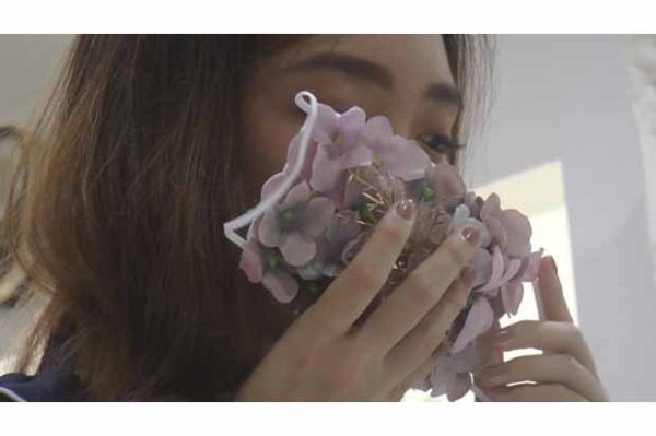 Masker Bunga Ini Bisa Jadi Solusi Tetap Cantik di Masa Pandemi