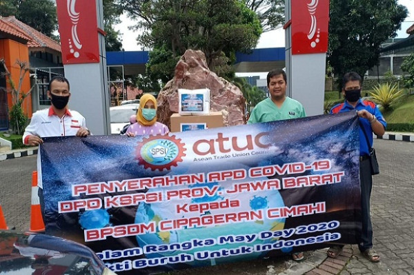 Peringati May Day, KSPSI Jabar Gelar Baksos Sumbang APD ke Rumah Sakit