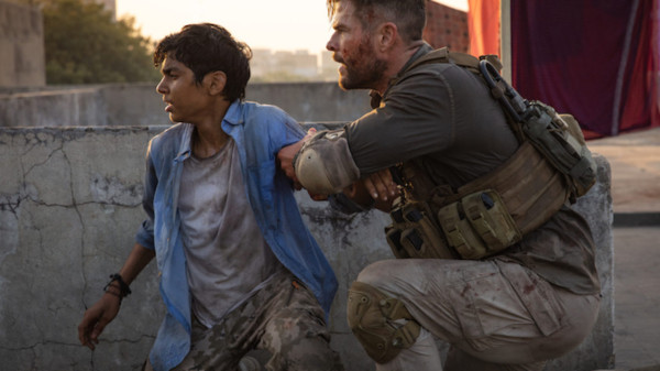Performa Film Oke, Chris Hemsworth Terbuka untuk Sekuel Extraction