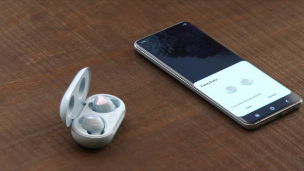 Galaxy Buds Plus Membuat Ngabuburit #DiRumahAja Lebih Menyenangkan