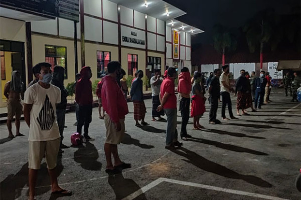 Ratusan Pemuda Gowa yang Terjaring Polisi Diangkut Pakai Mobil Tahanan