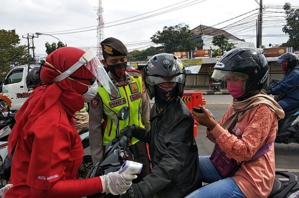 Warga Cilacap Nekat Pulang Kampung Terjaring di Check Point Cibeureum