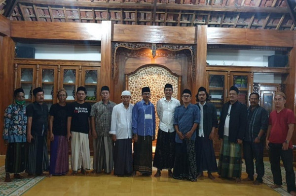 Forum Kiai Muda NU Cirebon Tawarkan Solusi Atasi Karut Marut Dampak COVID-19