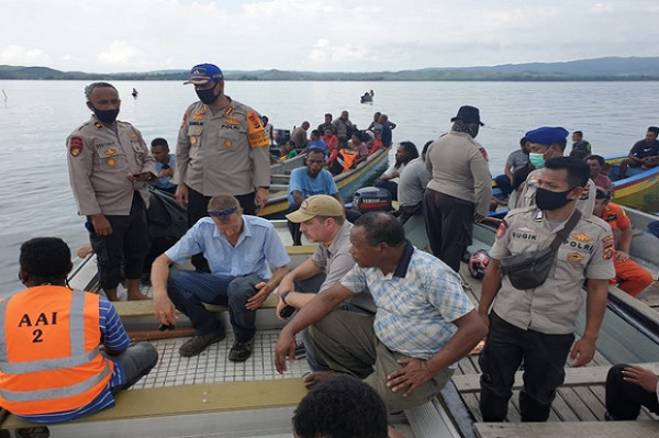 Polda Papua Ungkap Kronologis Pesawat MAF Jatuh ke Danau Sentani