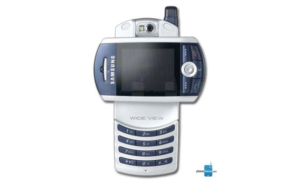 Bocoran Desain Handphone LG Wing Membuat Orang Geleng Kepala