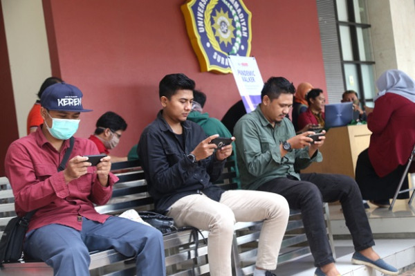 Stress Corona, Mahasiswa UM Surabaya Ciptakan 'Pandemic Walker'
