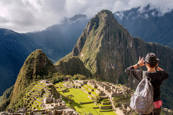 15 Destinasi Dunia yang Rusak karena Overtourism