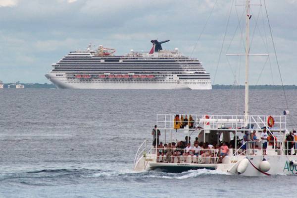 15 Destinasi Dunia Ini Rusak karena Overtourism