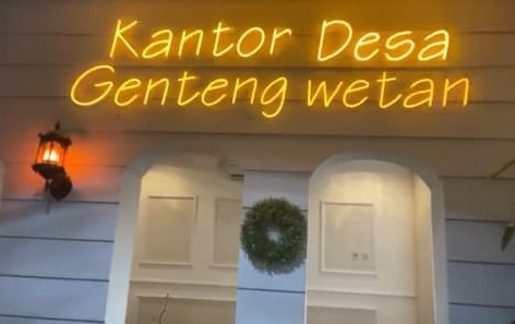 Bupati Anas Pamerkan Kantor Desa Genteng Wetan Hadapi Era New Normal