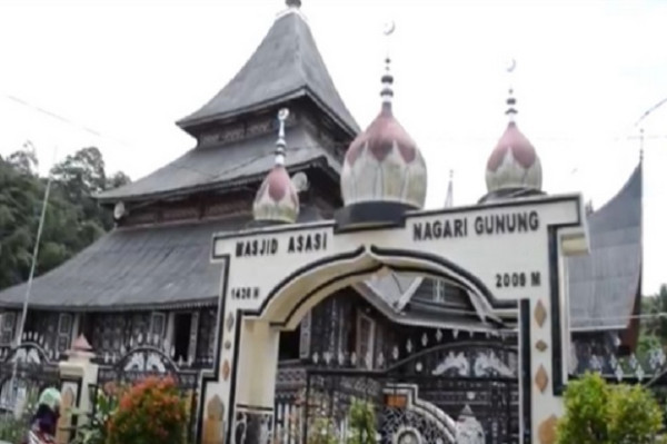 Masjid Asasi, Tertua Kedua di Indonesia dengan Arsitektur Unik Gabungan 3 Budaya
