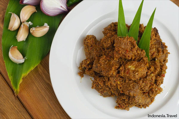 10 Makanan Paling Sering Dijumpai di Rumah Orang Saat Lebaran