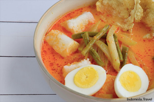 10 Makanan Paling Sering Dijumpai di Rumah Orang Saat Lebaran