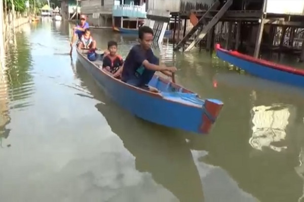 Banjir 1 Meter Meluas Rendam 4 Kelurahan di Wajo, Aktivitas Warga Lumpuh