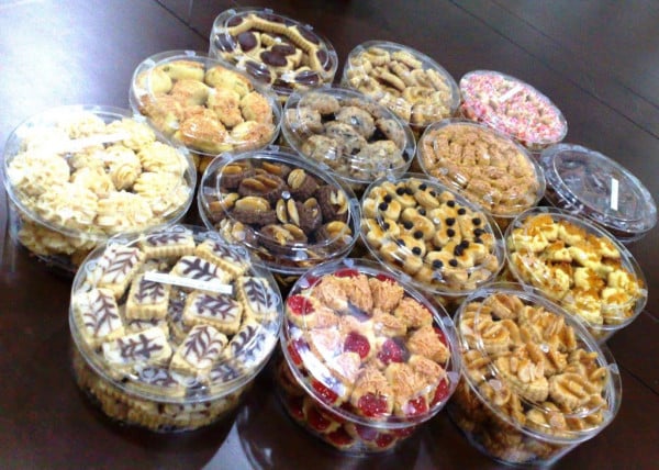 Tips Menyimpan Kue Lebaran yang Menumpuk agar Tahan Lama