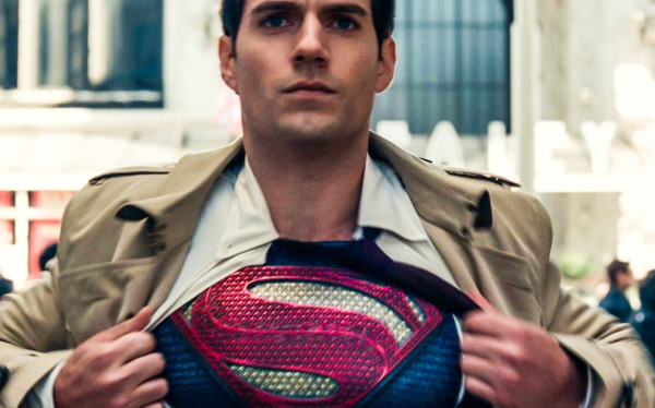 Henry Cavill Disebut akan Kembali Tampil sebagai Superman