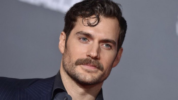 Henry Cavill Disebut akan Kembali Tampil sebagai Superman
