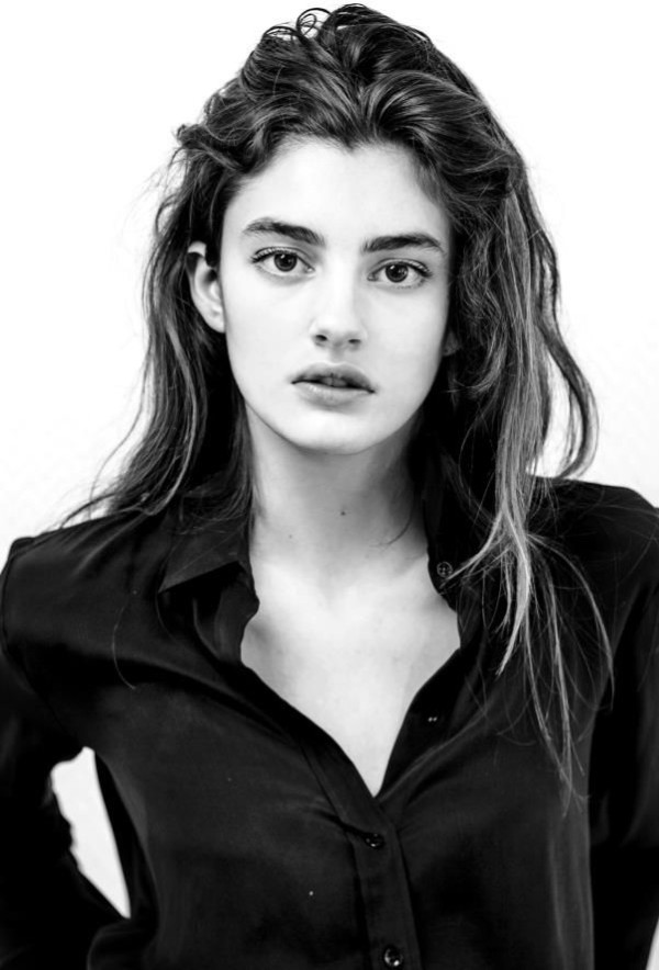 Fakta Menarik Diana Silvers, si Anak SMA Galau dalam Serial Space Force