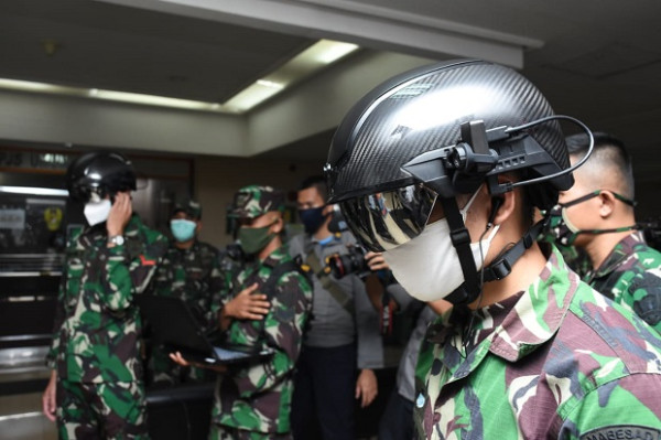 Deteksi Corona, TNI AD Gunakan Helmet Canggih