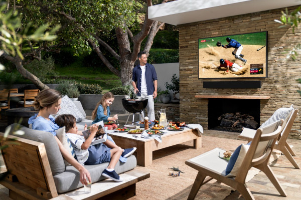 Samsung Bawa Pengalaman Home Entertainment ke Luar Ruangan