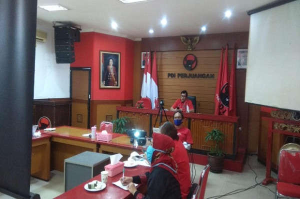 Diskusi 