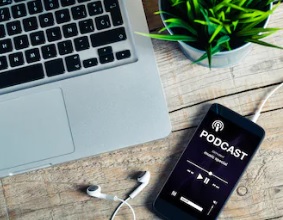Kenapa Banyak Orang Suka Dengerin Podcast?