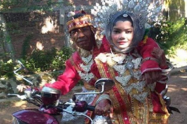 Heboh Duda Umur 60 Tahun asal Maros Nikahi Gadis Muda, Beda Usia 29 Tahun