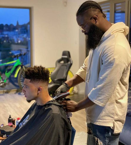 Cukur Rambut, Pemain Dortmund Terancam Karantina 14 Hari