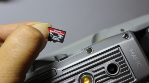 Kingston Canvas React Plus 128 GB, Kartu Memori untuk Videografer dan Pilot Drone