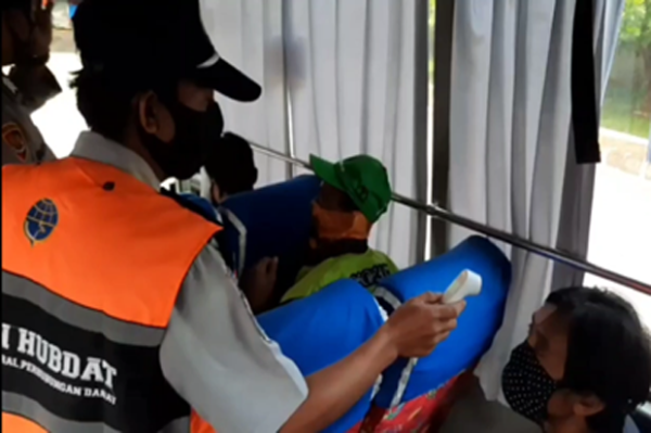 Bus Beroperasi Lagi, Pemeriksaan Penumpang Diperketat