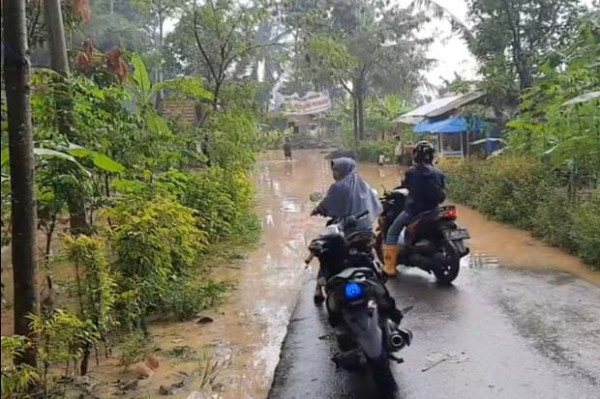 Banjir Rendam Ratusan Rumah Warga Kabupaten Tasikmalaya