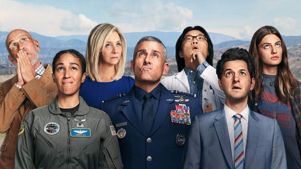 Ini Kesamaan Diana Silvers dengan Karakter Erin dalam Serial Space Force