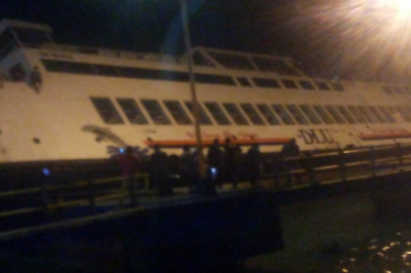 KM Dharma Rucitra Bocor dan Nyaris Tenggelam di Pelabuhan Padangbai Bali