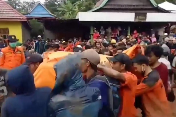 1 Korban Ditemukan Tertimbun Longsor di Jeneponto, 3 Orang Masih Hilang