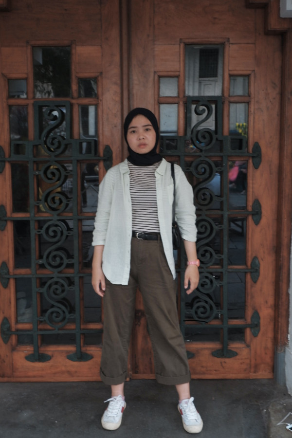 Mau Bergaya Klasik? Ini Ide Gaya Retro untuk ke Kampus