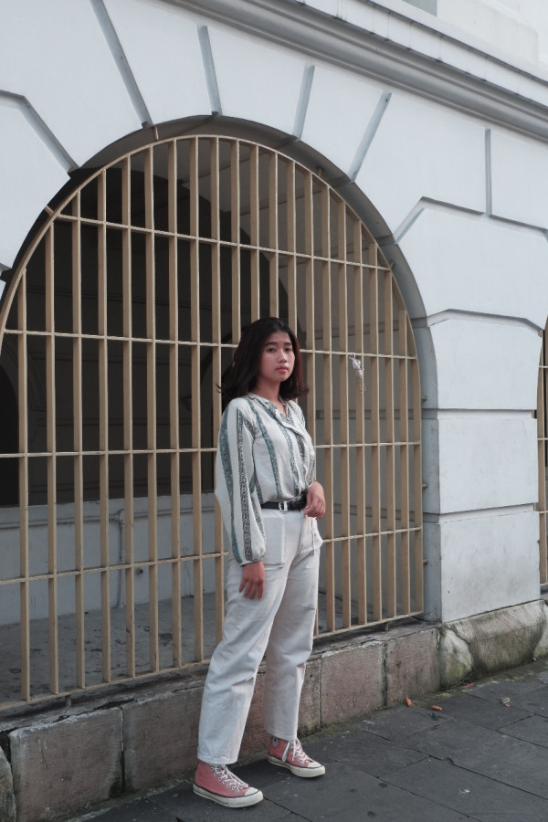 Mau Bergaya Klasik? Ini Ide Gaya Retro untuk ke Kampus