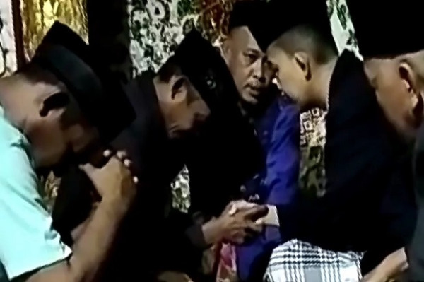 Pernikahan Sesama Jenis Gemparkan Warga Sulawesi Selatan