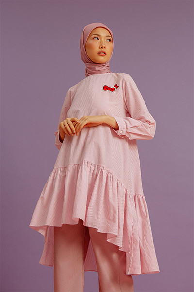 Kolaborasi Modest Wear Berdesain Hello Kitty