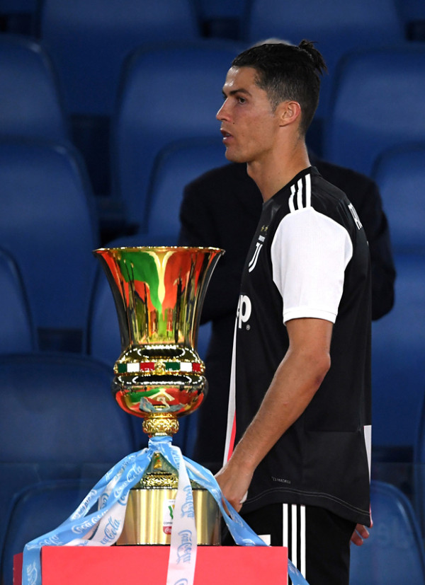 Cristiano Ronaldo Galau Setelah Gagal Angkat Trofi Coppa Italia